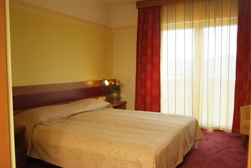 Hotel Vila Emei Maribor Dış mekan fotoğraf